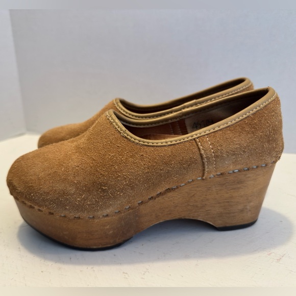 Kirk-ease suede wedge clogs - Picture 2 of 14